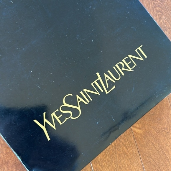 YSL Towels! Set of 2 Great gift for someone special! New in box! - Picture 6 of 8